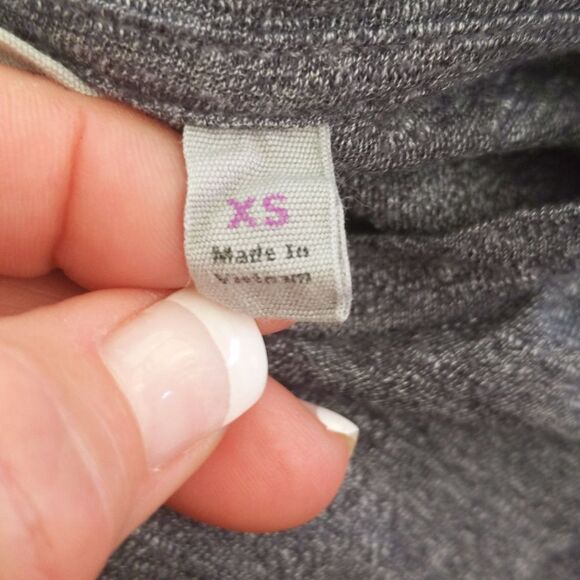 Athleta charcoal gray heather open-back sleeveless athletic tank top XS - Picture 4 of 5